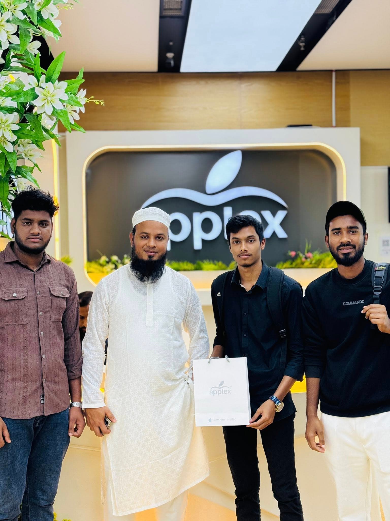 Happy Applex Customer